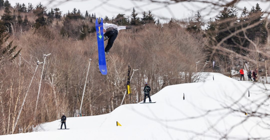 Zeb Powell rides at Killington during the Red Bull Slide in Tour in Killington, Vermont on 9 March, 2022 // Brian Nevins / Red Bull Content Pool // SI202203100005 // Usage for editorial use only //