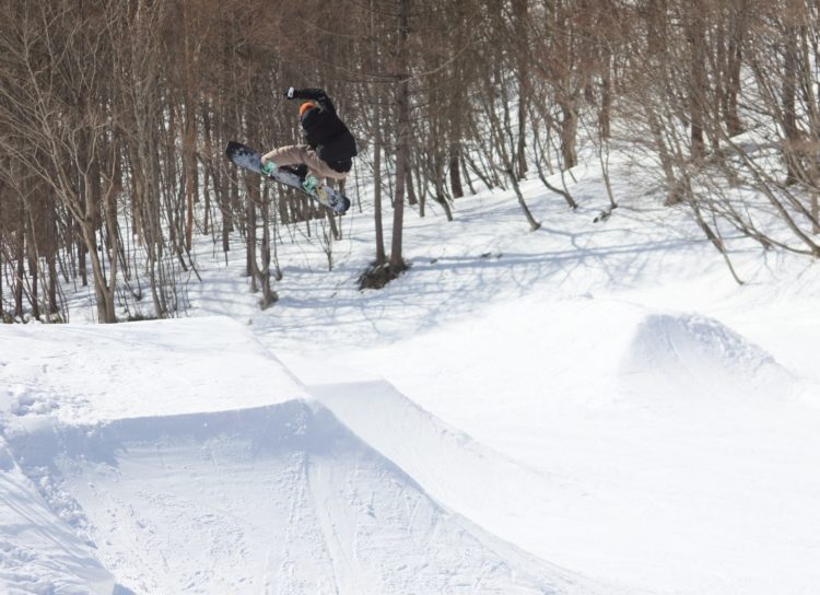 Backside バックサイド スノーボード ウェブマガジン