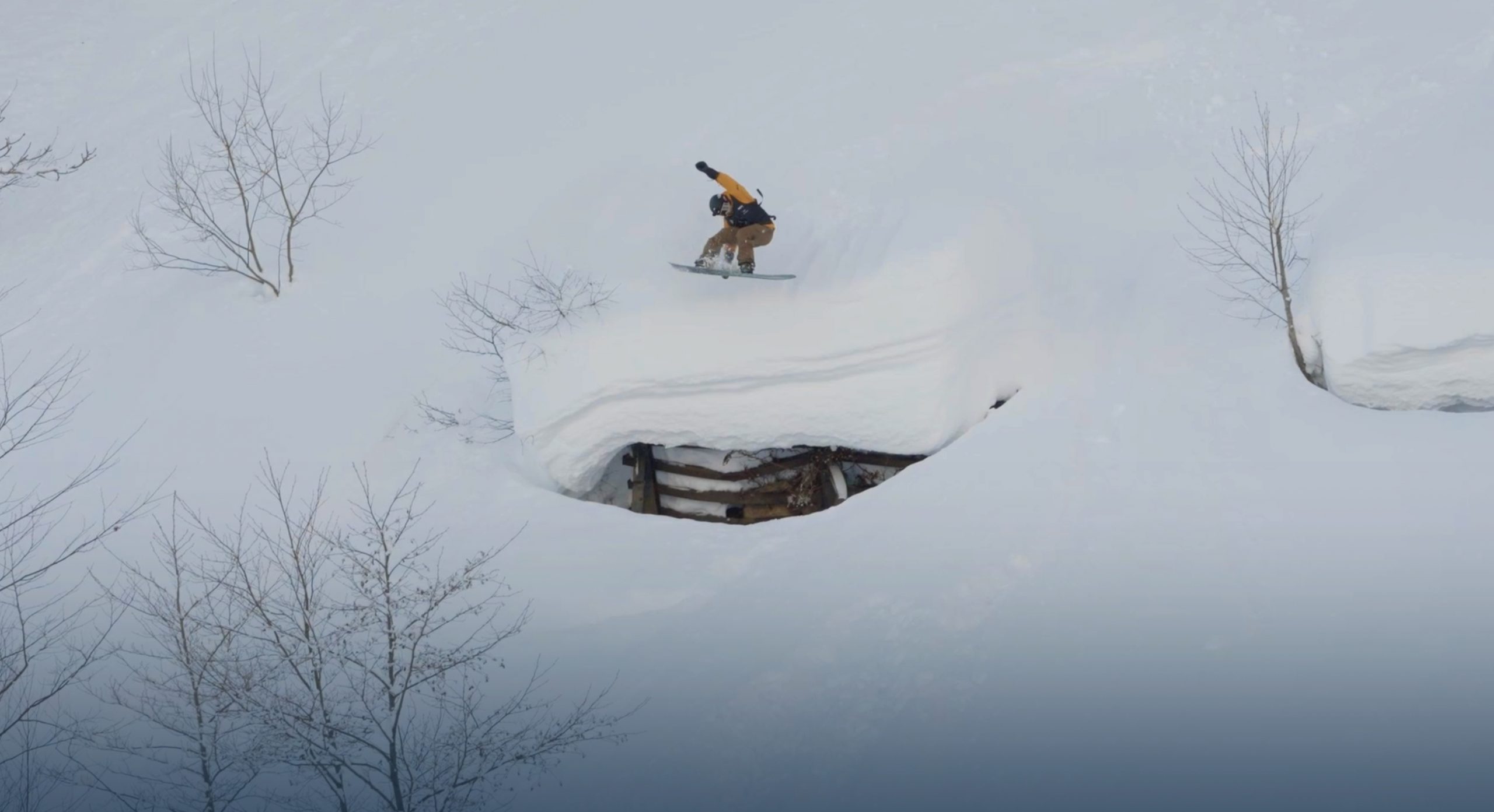 佐藤亜耶が日本人初の快挙。地球最強スノーボーダー決定戦「NATURAL